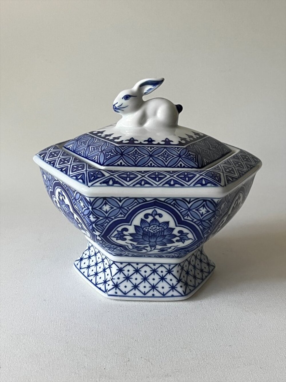 Bombay Blue & White Porcelain Lidded Jar Rabbit Bunny Handle Candy Trinket Dish